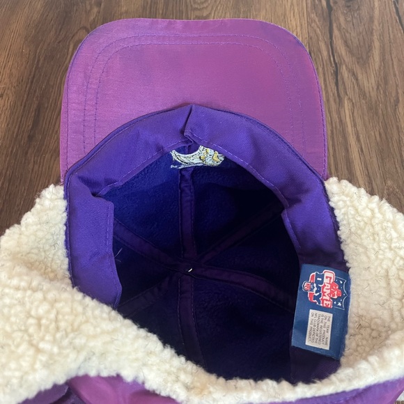 Minnesota Vikings Vintage Gameday Winter Hat - Picture 3 of 4